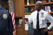 Andre Braugher as Ray Holt. Andre Braugher as Ray Holt.