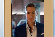 Ringo (Timothy Boldt) kann es kaum ertragen, als er seine Mutter mit Paco beim Sex erwischt... Ringo (Timothy Boldt) kann es kaum ertragen, als er seine Mutter mit Paco beim Sex erwischt...