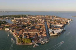 Murano, ein Venedig in Klein, ist seit 1291 Heimat der Glasbl&auml;ser.