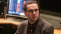 Christian Friedel (Harry Mangold).