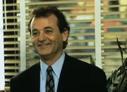 Der griesgr&auml;mige, zynische TV-Wettermann Phil Connors (Bill Murray) mu&szlig; immer wieder denselben Tag erleben: Den Tag des Murmeltiers.