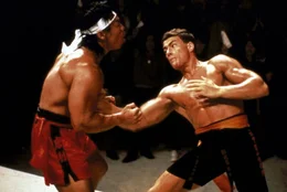 Ein dramatisches Finale gegen den Konkurrenten aus Korea steht Frank Dux (Jean-Claude van Damme, r.) bevor. Chong Li (Bolo Yeung, l.) ist f&uuml;r seine Brutalit&auml;t bekannt ...