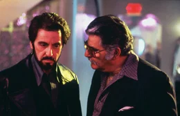 Carlitos (Al Pacino, li.) Ziel ist es nun, den Lebensabend mit Freundin Gail auf den Bahamas verbringen. Doch dieser Plan gestaltet sich schwieriger als gedacht.
