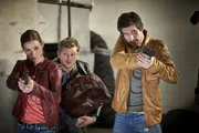 Jenny (Katrin He&szlig;) und Ben (Tom Beck, r.) verfolgen Van Sand, der Mark (Andreas Guenther) gelinkt hat und nun mit dem Geld und den Beweisen auf der Flucht ist...