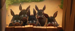 "Asterix und das Geheimnis des Zaubertranks", Als Miraculix zum ersten Mal in seinem Leben vom Baum f&auml;llt und sich dabei das Bein verstaucht, sieht er die Zeit gekommen, einen jungen Nachfolger zu finden. Mit Asterix und Obelix sucht er nach jemandem, dem er das Geheimnis des Zaubertranks anvertrauen kann. Der hinterh&auml;ltige D&auml;monix setzt alles daran, um an die Formel des Wundermittels, das unbesiegbar macht, zu kommen. Und geht dabei sogar einen Pakt mit den R&ouml;mern ein.  SENDUNG: ORF eins - SO - 04.04.2021 - 16:35 UHR. - Veroeffentlichung fuer Pressezwecke honorarfrei ausschliesslich im Zusammenhang mit oben genannter Sendung oder Veranstaltung des ORF bei Urhebernennung.