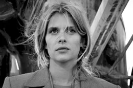 Nastassja Kinski bei den Dreharbeiten von Wim Wenders&lsquo; &bdquo;In weiter Ferne, so nah!&ldquo; (1993)