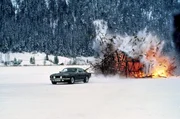 Nach einigen t&ouml;dlichen Angriffen auf Agenten soll James Bond (Timothy Dalton) den KGB-General Georgi Koskov zur Flucht in den Westen verhelfen. Auf seiner gef&auml;hrlichen Mission st&ouml;&szlig;t er auf einige Unstimmigkeiten - wer spielt hier ein falsches Spiel?