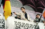 Nach einigen t&ouml;dlichen Angriffen soll James Bond (Timothy Dalton, M.) den KGB-General Georgi Koskov zur Flucht in den Westen verhelfen. Auf seiner gef&auml;hrlichen Mission st&ouml;&szlig;t er auf einige Unstimmigkeiten - wer spielt hier ein falsches Spiel?