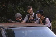 Sebastian Lund (Rob Kerkovich, l.); Special Agent Hannah Khoury (Necar Zadegan, r.)