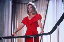 Jane Spencer (Priscilla Presley)