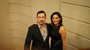 Die Spendengala für das Krankenhaus ist für Jacob und Charlotte eine nur bedingt private Veranstaltung (von li nach re: Sam Palladio, Annabel Scholey). Die Spendengala für das Krankenhaus ist für Jacob und Charlotte eine nur bedingt private Veranstaltung (von li nach re: Sam Palladio, Annabel Scholey).