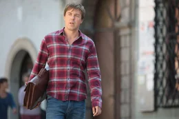 Henry Martens (Andrew Buchan)