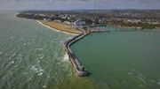 Folkestone am Ärmelkanal: In der goldenen Ära des Orient-Express legen hier die Fähren zum Kontinent ab. Folkestone am Ärmelkanal: In der goldenen Ära des Orient-Express legen hier die Fähren zum Kontinent ab.