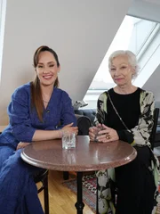 Sasa Schwarzjirg mit Sona MacDonald