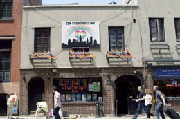 Blick auf das "Stonewall" Inn in New York