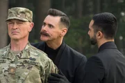 (v.l.n.r.) Major Bennington (Neal McDonough); Dr. Ivo Robotnik (Jim Carrey); Agent Stone (Lee Majdoub)