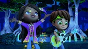 L-R: Lorelai, Tom&aacute;s