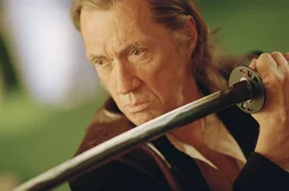 Der r&uuml;cksichtslose Killer "Bill" (David Carradine) schreckt nicht einmal vor der Ermordung seiner Geliebten zur&uuml;ck. Jetzt muss er bitter daf&uuml;r b&uuml;&szlig;en.