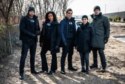 L-R: Kenny Crosby (Kellan Lutz); Sheryll Barnes (Roxy Sternberg); Clinton Skye (Nathaniel Arcand); Hana Gibson (Keisha Castle-Hughes); Jess LaCroix (Julian McMahon) L-R: Kenny Crosby (Kellan Lutz); Sheryll Barnes (Roxy Sternberg); Clinton Skye (Nathaniel Arcand); Hana Gibson (Keisha Castle-Hughes); Jess LaCroix (Julian McMahon)