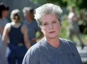 Als Uschi (Barbara Freier) von Jules Aff&auml;re mit Nadja erf&auml;hrt, trifft sie das hart. Da Jule nicht mit sich reden l&auml;sst, versucht Uschi das Paar wieder auseinander zu bringen.