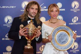 Toby Sebastian (Andre Agassi), Lena Klenke (Steffi Graf).