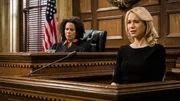 Judge Karyn Blake (Ami Brabson, l.), Abby Dunne (Kristen Hager)