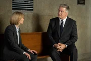 DR. DEATH -- "Hardwood Floors" Episode 108 -- Pictured: (l-r) AnnaSophia Robb as Michelle Shughart, Alec Baldwin as Robert Henderson --