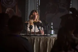 Lena Klenke (Steffi Graf).