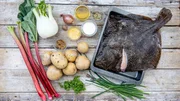 Zutaten für fangfrischen Steinbutt mit Kartoffel-Kräuter-Stampf und Rhabarber-Fenchel-Salat (Weitere Bilder auf Anfrage) Zutaten für fangfrischen Steinbutt mit Kartoffel-Kräuter-Stampf und Rhabarber-Fenchel-Salat (Weitere Bilder auf Anfrage)