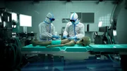 Hartnäckig halten sich Gerüchte über abgestürzte UFOs und Aliens, die auf der Area 51 untersucht werden. Hartnäckig halten sich Gerüchte über abgestürzte UFOs und Aliens, die auf der Area 51 untersucht werden.