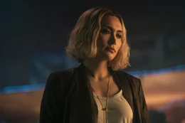 Anais (Daniella Pineda)