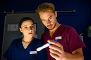 Sofia Abbas (Kiara Brunken), Lukas Hilpert (Niklas L&ouml;ffler).