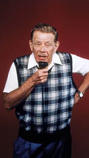 2. Staffel: Arthur Spooner (Jerry Stiller)