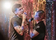 Van (Kian Lawley) feiert mit seinen Kameraden in einer Bar namens Lohikontti und trifft dabei auf Minttu (Wenla Reimaluoto). Nach ein paar Drinks kommen sich die beiden immer n&auml;her.