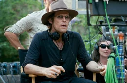 Der exzentrische Regisseur Carson Clay (Willem Dafoe) dreht einen aufwendigen Werbespot f&uuml;r Joghurt.