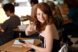 Wer h&auml;tte das gedacht? Die eher unauff&auml;llige Sch&uuml;lerin Olive (Emma Stone) soll mit einem College-Studenten Sex gehabt haben. Freiwillig! Die Ger&uuml;chtek&uuml;che brodelt, und erste Gebetskreise werden einberufen ...