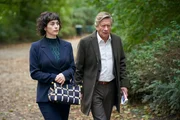 Carla Giordano (Patrizia Carlucci) bespricht mit ihrem Geschäftspartner Uwe Schimkat (Stephan Baumecker) den Tod von Giuseppe Costa. Uwe Schimkat möchte sein investiertes Geld von Carla Giordano zurück. Carla Giordano (Patrizia Carlucci) bespricht mit ihrem Geschäftspartner Uwe Schimkat (Stephan Baumecker) den Tod von Giuseppe Costa. Uwe Schimkat möchte sein investiertes Geld von Carla Giordano zurück.
