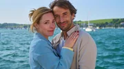 Auf dem Weg zu ihrem Wunschkind lernen sich Amy Boyd (Friederike Linke) und Kieran Nash (Max Alberti) kennen und lieben. Auf dem Weg zu ihrem Wunschkind lernen sich Amy Boyd (Friederike Linke) und Kieran Nash (Max Alberti) kennen und lieben.