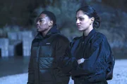 Ben (Gamba Cole, l.) und Rani (Rhianne Barreto, r.) wissen noch nicht genau, wie sie zueinander stehen. Ben (Gamba Cole, l.) und Rani (Rhianne Barreto, r.) wissen noch nicht genau, wie sie zueinander stehen.