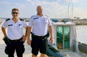 Mateusz Libera (li.) und Artur Sangin (re.) arbeiten im Landkreis Gizycko als Wasserschutzpolizisten und sorgen für die Sicherheit an der masurischen Seenplatte. Mateusz Libera (li.) und Artur Sangin (re.) arbeiten im Landkreis Gizycko als Wasserschutzpolizisten und sorgen für die Sicherheit an der masurischen Seenplatte.