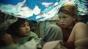 Saïd und Anna sind traurig. Anna darf nicht in den Ferien bei Said bleiben. Saïd und Anna sind traurig. Anna darf nicht in den Ferien bei Said bleiben.