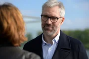 Elias (Ben Braun) würde gern eine größere Rolle in Billys Leben spielen. Elias (Ben Braun) würde gern eine größere Rolle in Billys Leben spielen.