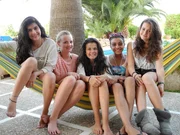 Buse, Maja, Louisa, Bianca und Weya genießen den Urlaub ohne Eltern in ihrer Villa auf Mallorca Buse, Maja, Louisa, Bianca und Weya genießen den Urlaub ohne Eltern in ihrer Villa auf Mallorca