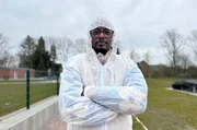 Yared im Maleranzug