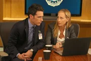 Nach dem Auftauchen belastender Handyfotos eines Opfers, ger&auml;t die leitende Ermittlerin Special Agent Grace Miller (Kim Raver) selbst unter Tatverdacht. H&auml;lt ihr Partner Aubrey (John Boyd) weiterhin zu ihr?