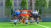 Die Super Wings schaffen es, das Team rechtzeitig zum Spielbeginn ins Stadion zurückzuholen. Die Super Wings schaffen es, das Team rechtzeitig zum Spielbeginn ins Stadion zurückzuholen.