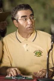 Der Manieren- und Konfliktregelungsbeauftragte Mr. Levenstein (Eugene Levy) traut seinen Augen kaum. Das Schulkonzert endet in einem Desaster.