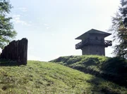 Heidenbuckel bei der Ortschaft Grab, Turm. Heidenbuckel bei der Ortschaft Grab, Turm.