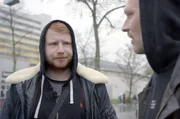 Nach Jahren der Abschottung, der Abwehr von Argumenten und der Isolation öffnet sich Vincent gegenüber „Rabiat“-Reporter Christoph Kürbel. Nach Jahren der Abschottung, der Abwehr von Argumenten und der Isolation öffnet sich Vincent gegenüber „Rabiat“-Reporter Christoph Kürbel.