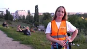 Varvara Borodkina leitet das Awareness Team von "think SI3" beim Einsatz im Berliner Mauerpark. Varvara Borodkina leitet das Awareness Team von "think SI3" beim Einsatz im Berliner Mauerpark.